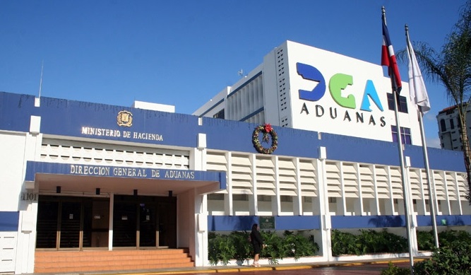 Dominicanos-en-NY-solicitan-Aduanas-agilice-despachos