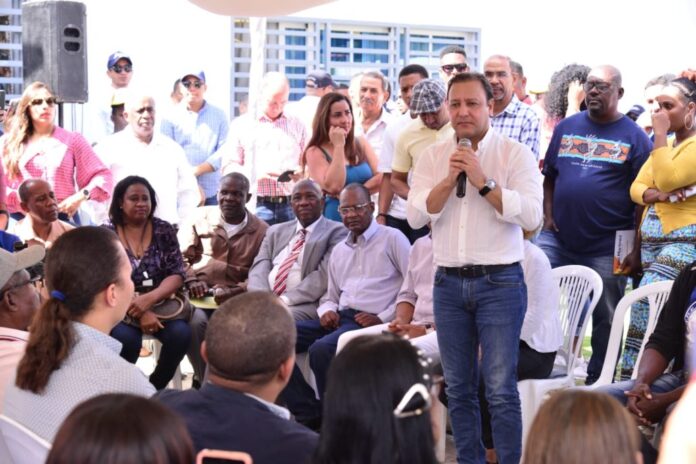 ABEL-MARTINEZ-EN-SAN-CRISTOBAL-03