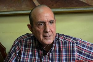 EL-AUTOR-es-político.-Reside-en-Santo-Domingo.-e1589459618800