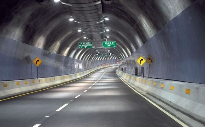 Túnel-de-la-avenida-Ortega-y-Gasset-en-Santo-Domingo.