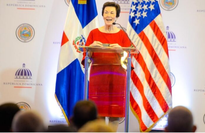 La-embajadora-dominicana-en-los-Estados-Unidos-Sonia-Guzman