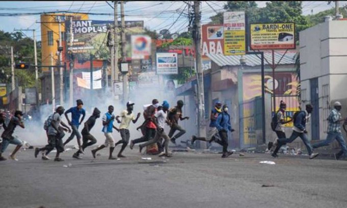 Incendio-comisaria-en-Haiti