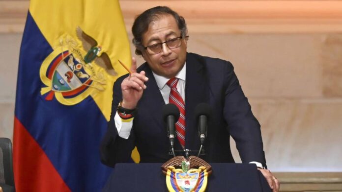 petro-afrima-buscan-sacarlo-de-la-presidencia-de-colombia--focus-0-0-896-504