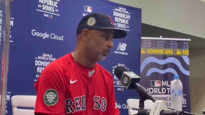 alex-cora-valora-legado-de-dominicanos-en-medias-rojas-de-boston-focus-min0.12-0.39-896-504