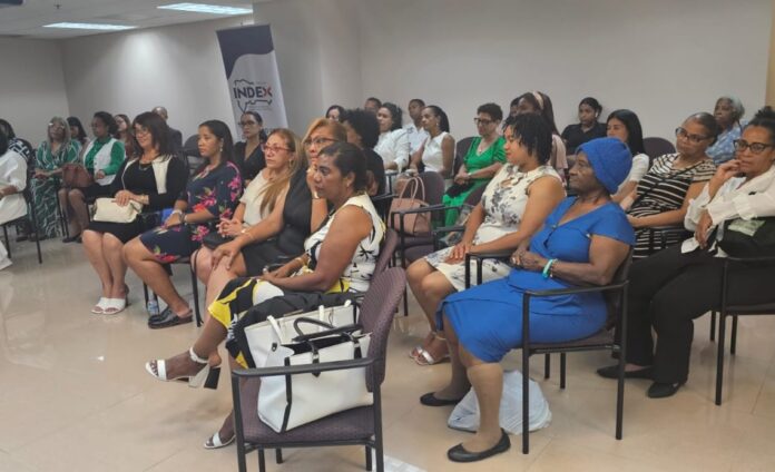 Dominicanas-en-capacitacion-1140x694-1
