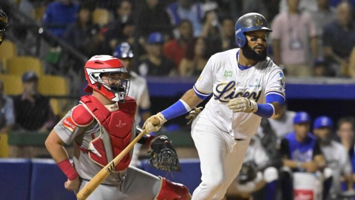 lidom-tigres-del-licey-pintan-de-blanco-a-los-leones-del-escogido--focus-0.36-0.54-896-504