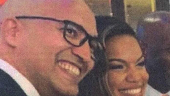 ice-detiene-a-novio-de-wendy-garcia-y-revocara-su-green-card-ed049801-focus-min0.01-0.18-896-504