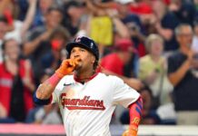 José Ramírez, en el triunfo de Cleveland, da su jonrón 297 de por vida; empata con Rickey Henderson