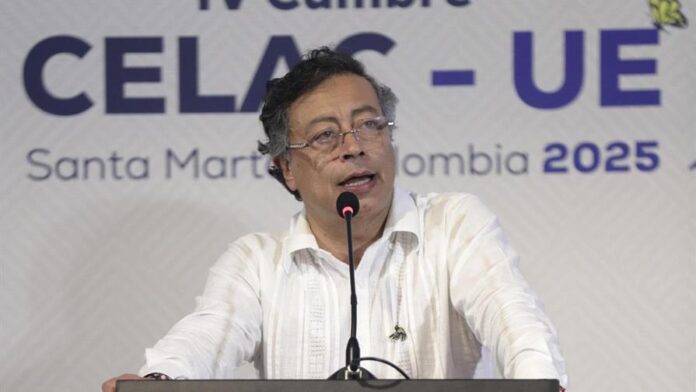 gustavo-petro-acusa-a-la-inteligencia-de-ee-uu-de-atacarlo-3f0e77dd-focus-0-0-896-504