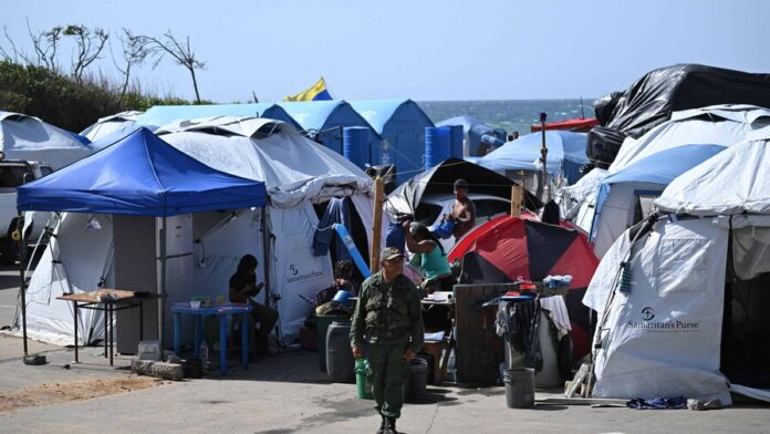 la-vida-en-refugios-tras-los-terremotos-en-venezuela-7b21bbb8-focus-0-0-896-504