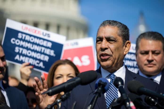 250306-Adriano-Espaillat-ew-111p-c0148b