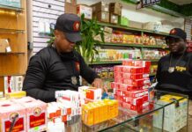 Incautan 119 mil mercancías en establecimiento comercial chino