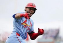 Joshua Báez hace historia con tres jonrones en su debut en GL