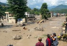 Más 150 muertos por brutales inundaciones en frontera China