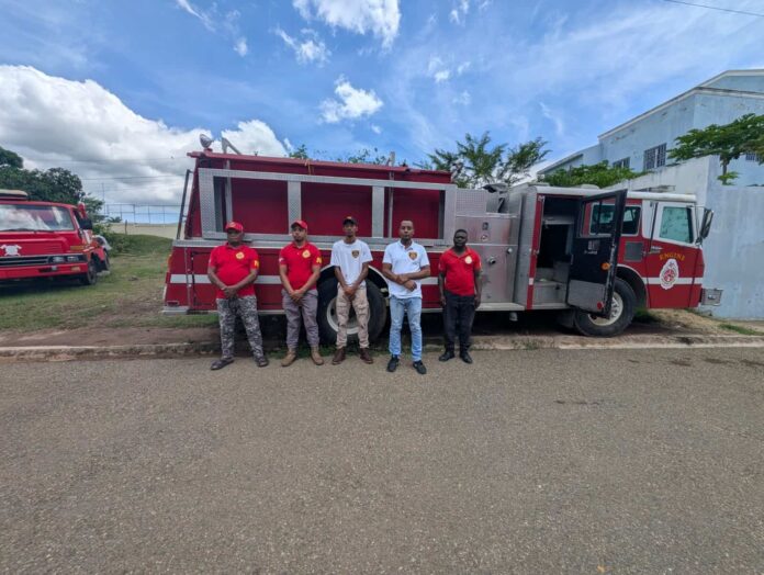 denuncian-camion-de-bomberos-lleva-mas-de-un-ano-averiado-302a386f