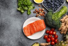 Autoridades instan a la población a prevenir enfermedades crónicas evitando alimentos procesados