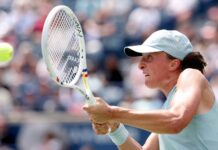 Iga Swiatek viene de atrás y elimina a María Sákkari para pasar a octavos de final en Cincinnati