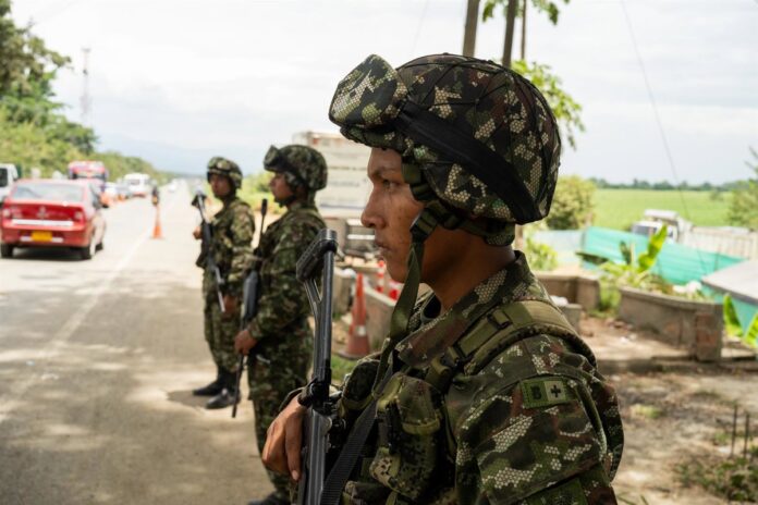 Colombia.-AMP.- Al menos ocho presuntos miembros de las disidencias de 'Calarcá' muertos a manos del Ejército colombiano