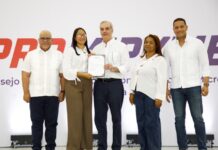 SAN JUAN DE LA MAGUANA.:Abinader entrega RD$85 MM a 400 microempresarios en SJM