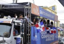 Entre banderas y música, RD celebra con caravana sus 150 medallas en los Juegos Centroamericanos