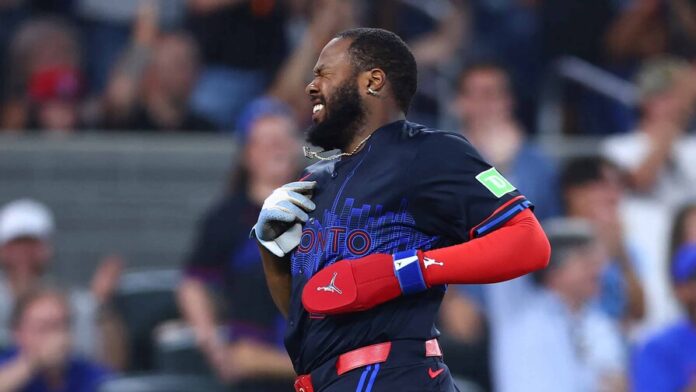 vladimir-guerrero-jr-va-a-la-lista-de-lesionados-choco-su-cabeza-8464c736-focus-min0.05-0.67-896-504