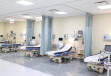SNS responde a FP: afirma que más del 53 % de camas hospitalarias está disponible