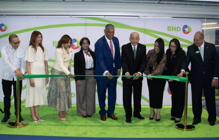 BHD-inaugura-la-cuarta-edicion-de-la-Feria-Inmobiliaria-New-York-City-1-scaled-e1789167261101