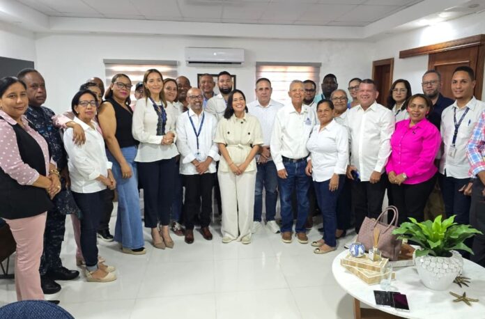 Encuentro-Autoridades-Provincia-de-Montecristi-e1789681936328 (1)