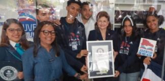 RD completa 500 horas lectura continua tras récord Guinness
