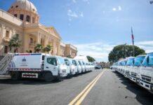 Presidente de la RD entrega 50 camiones para recoger basuras