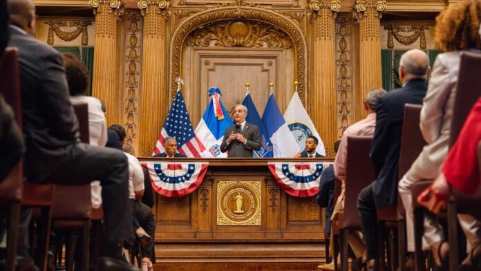 luis-abinader-y-el-dia-del-orgullo-dominicano-en-brooklyn-72db808e-focus-0-0-896-504