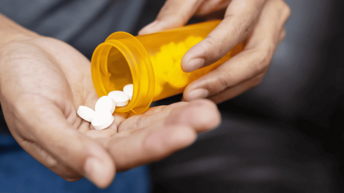 pacientes-en-larga-espera-por-medicamentos-de-alto-costo-3b350269-focus-0-0-896-504