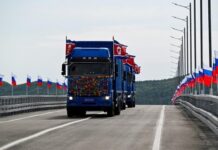 Inauguran puente que conecta a Rusia y Corea del Norte