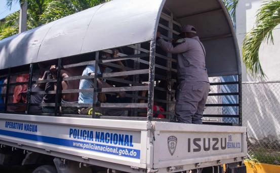 ¿cuantos-haitianos-ha-deportado-migracion_3-focus-0-0-608-342-e1747943496203