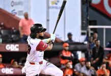Gigantes dejan en el terreno a los Toros y se acercan al liderato