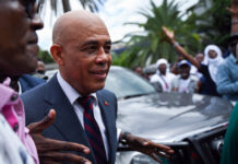 Pese a sanciones de EE.UU. y UE, expresidente haitiano Michel Martelly inscribe candidatura