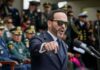 COLOMBIA: Presidente participa en operativo y encara detenidos