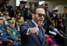 COLOMBIA: Presidente participa en operativo y encara detenidos