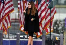 Embajadora de EE. UU. en Grecia pidió US$100,000 a un donante de Trump